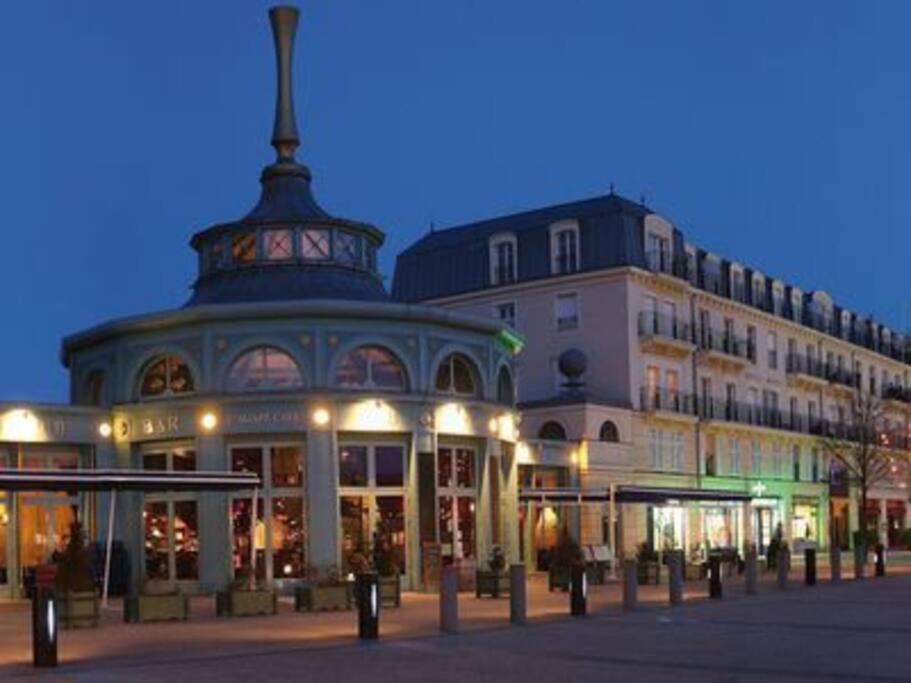 Disneyland Paris 70M² Face Parc, Place Ariane Серри Экстерьер фото